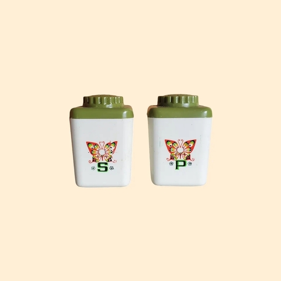 Vintage Sterilite S&P - Picture 1 of 3